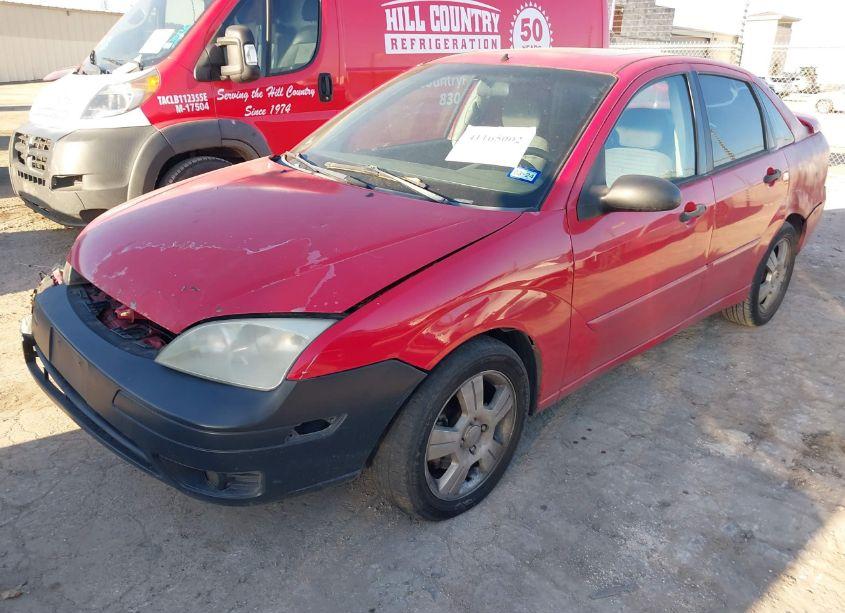 Photo 2 of 2005 Ford Focus ZX4 (VIN 1FAFP34N35W273201)