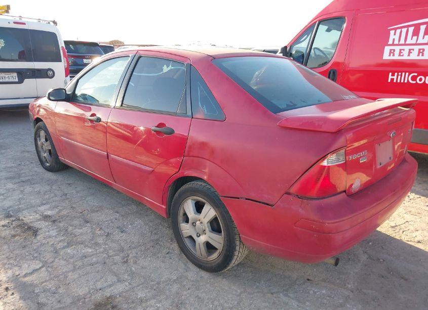 Photo 3 of 2005 Ford Focus ZX4 (VIN 1FAFP34N35W273201)