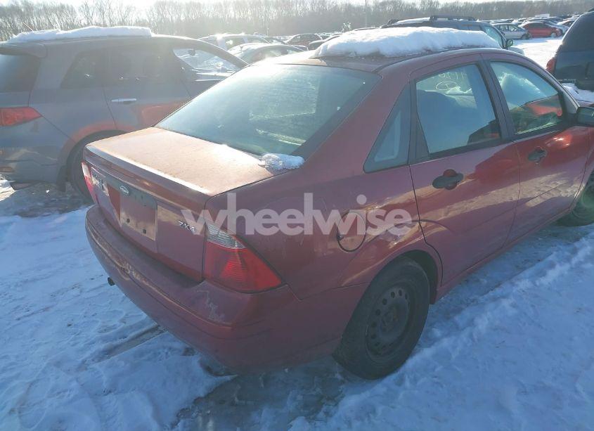 Photo 4 of 2005 Ford Focus ZX4 (VIN 1FAFP34N35W308027)