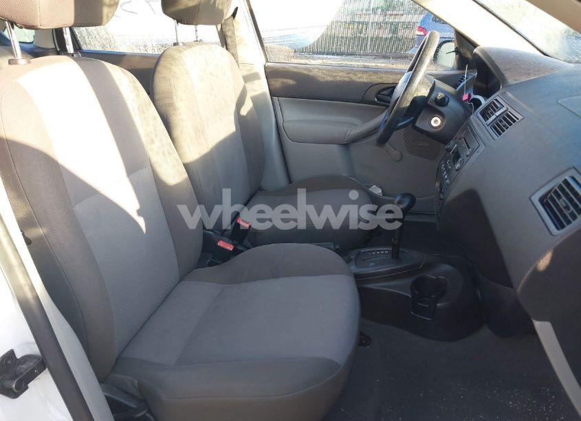 Photo 5 of 2006 Ford Focus ZX4 (VIN 1FAFP34N36W139029)