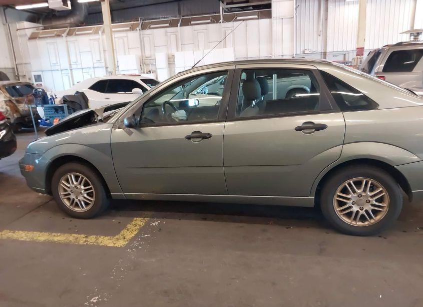 Photo 15 of 2006 Ford Focus ZX4 (VIN 1FAFP34N36W179109)