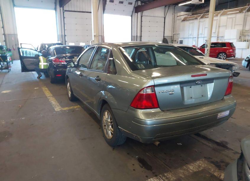 Photo 3 of 2006 Ford Focus ZX4 (VIN 1FAFP34N36W179109)