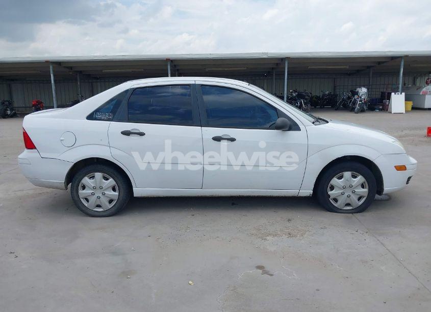 Photo 13 of 2006 Ford Focus ZX4 (VIN 1FAFP34N36W252690)