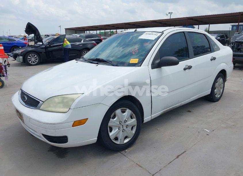 Photo 2 of 2006 Ford Focus ZX4 (VIN 1FAFP34N36W252690)