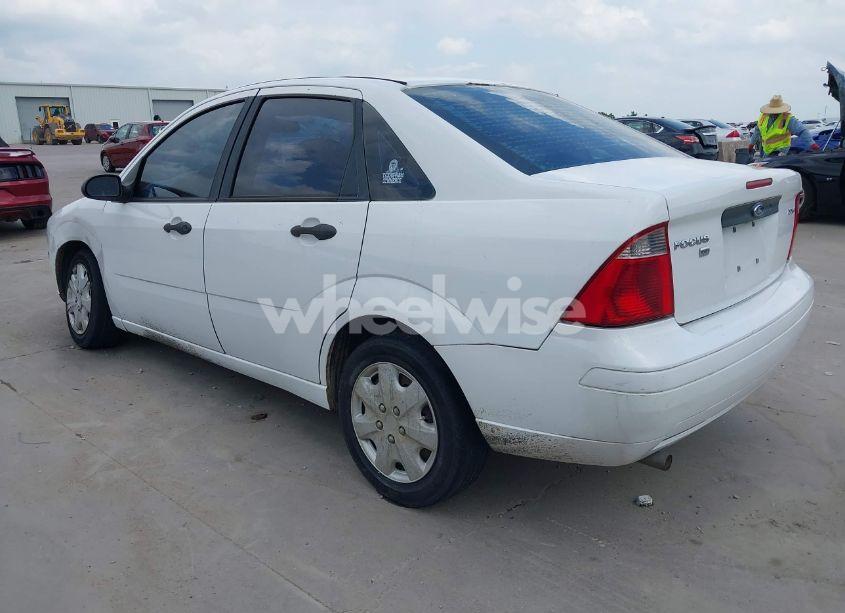 Photo 3 of 2006 Ford Focus ZX4 (VIN 1FAFP34N36W252690)