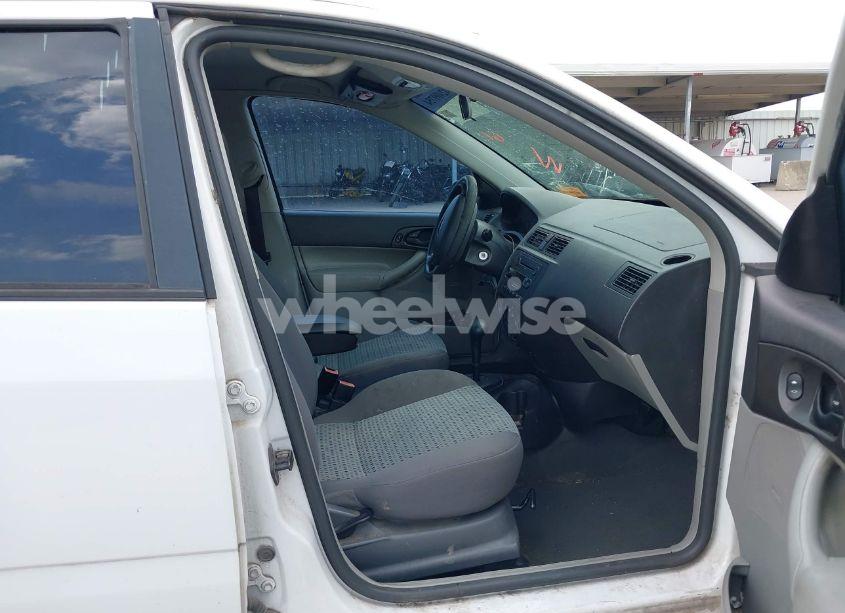 Photo 5 of 2006 Ford Focus ZX4 (VIN 1FAFP34N36W252690)