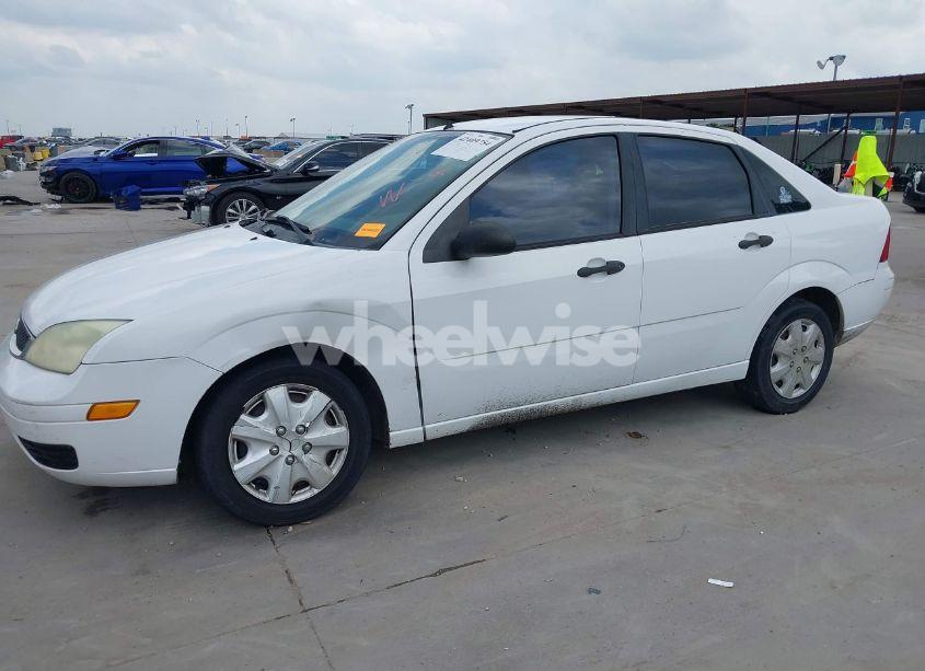 Photo 6 of 2006 Ford Focus ZX4 (VIN 1FAFP34N36W252690)