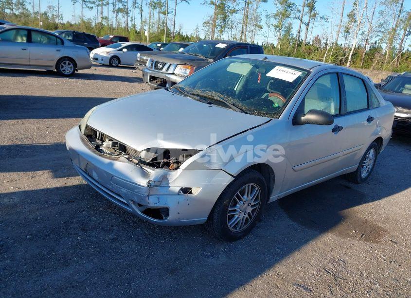 Photo 2 of 2007 Ford Focus S/SE/SES (VIN 1FAFP34N37W131580)