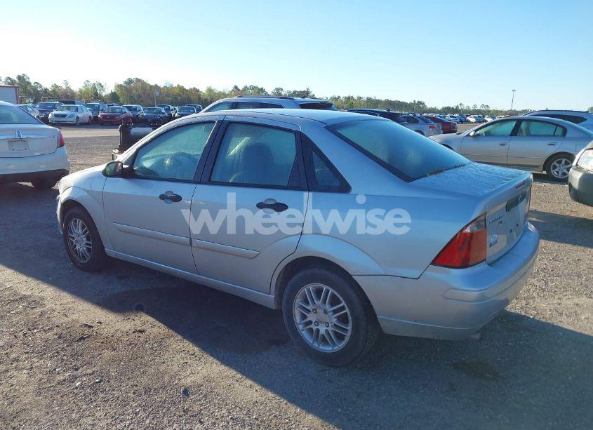 Photo 3 of 2007 Ford Focus S/SE/SES (VIN 1FAFP34N37W131580)