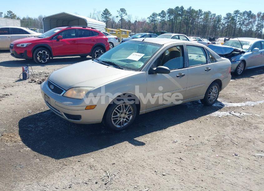 Photo 2 of 2007 Ford Focus S/SE/SES (VIN 1FAFP34N37W251072)