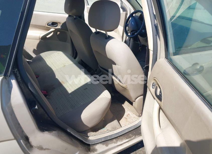 Photo 8 of 2007 Ford Focus S/SE/SES (VIN 1FAFP34N37W251072)