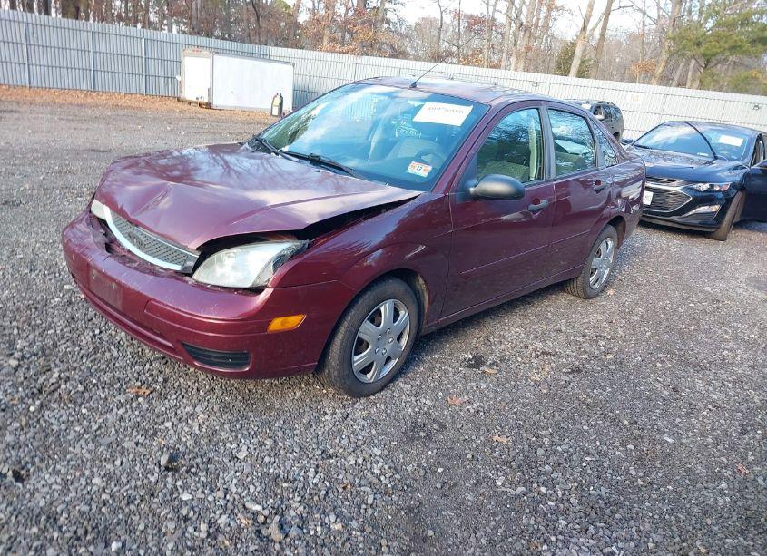 Photo 2 of 2007 Ford Focus S/SE/SES (VIN 1FAFP34N37W309438)