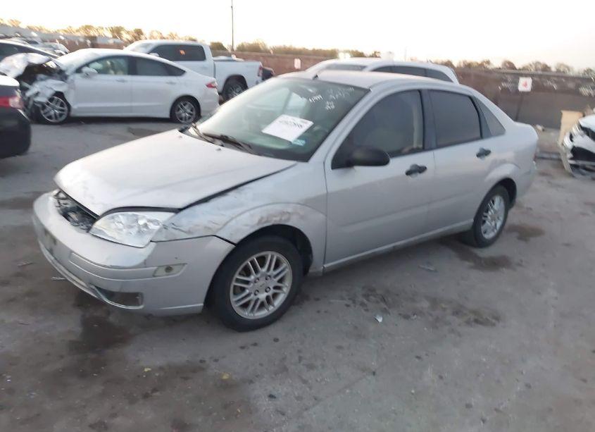 Photo 2 of 2007 Ford Focus S/SE/SES (VIN 1FAFP34N37W316583)