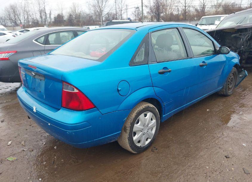 Photo 4 of 2007 Ford Focus S/SE/SES (VIN 1FAFP34N37W365380)
