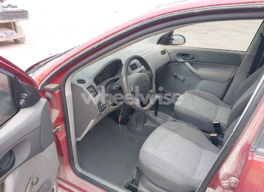 Photo 5 of 2005 Ford Focus ZX4 (VIN 1FAFP34N45W134033)