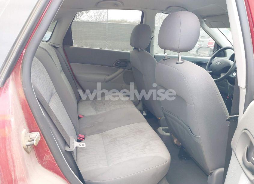 Photo 8 of 2005 Ford Focus ZX4 (VIN 1FAFP34N45W134033)