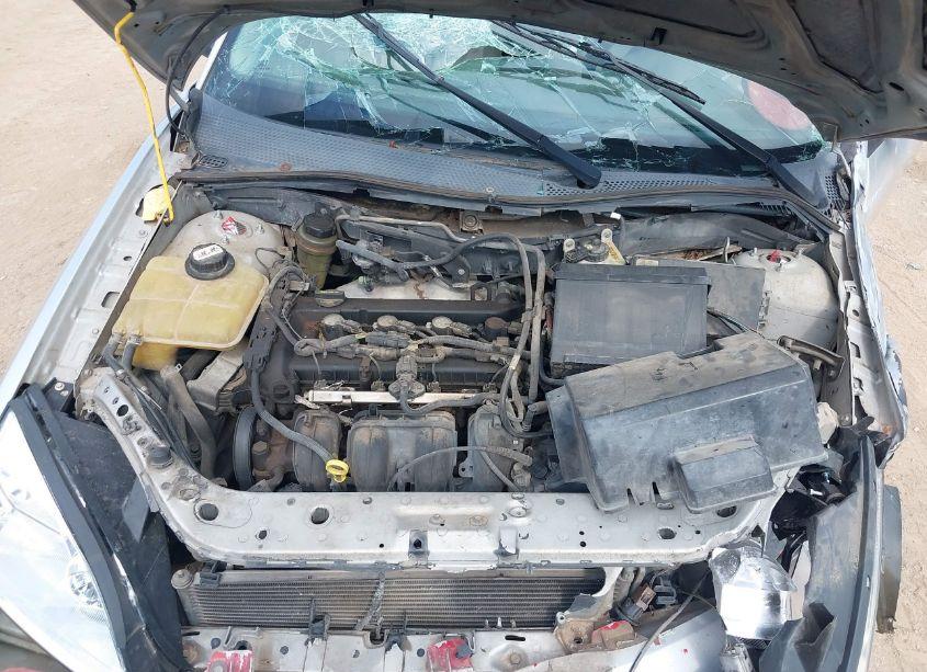 Photo 10 of 2005 Ford Focus ZX4 (VIN 1FAFP34N45W139328)