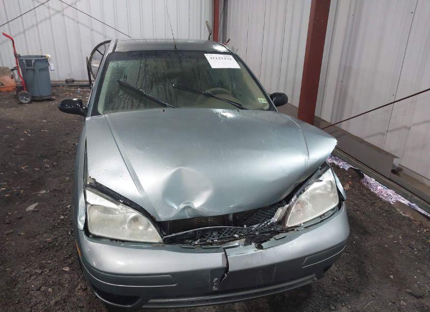 Photo 12 of 2005 Ford Focus ZX4 (VIN 1FAFP34N45W194281)