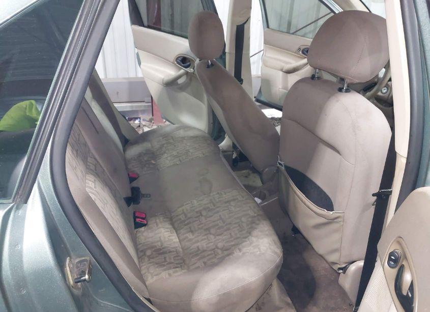 Photo 8 of 2005 Ford Focus ZX4 (VIN 1FAFP34N45W194281)