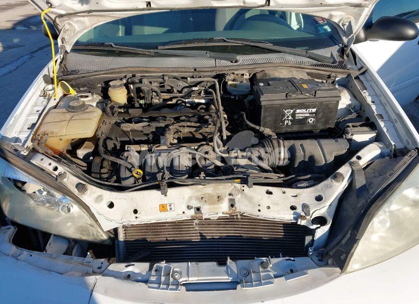 Photo 10 of 2005 Ford Focus ZX4 (VIN 1FAFP34N45W222967)