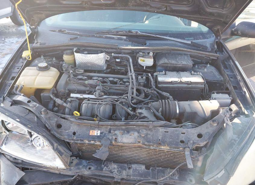Photo 10 of 2005 Ford Focus ZX4 (VIN 1FAFP34N45W227392)