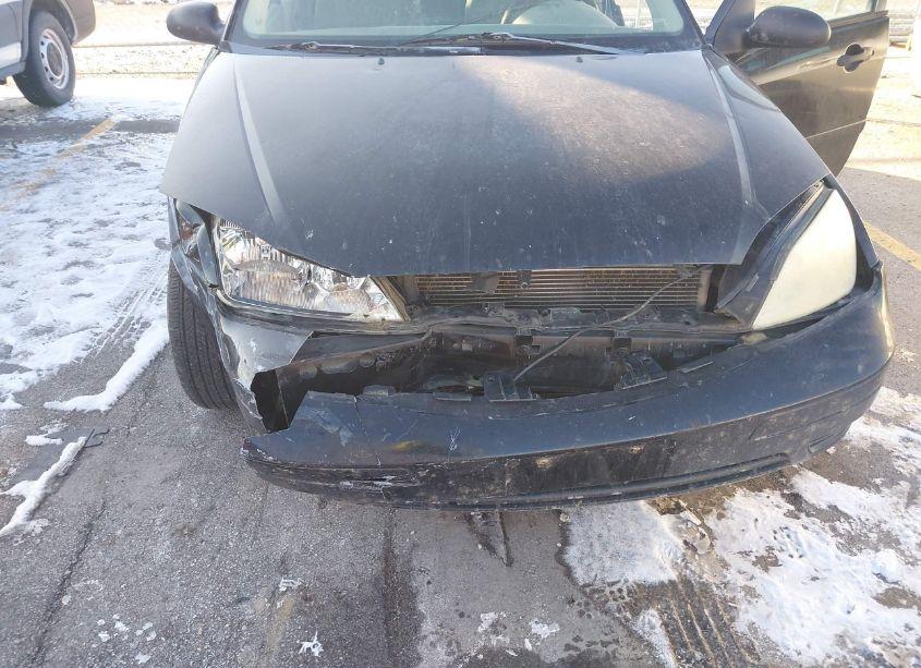 Photo 6 of 2005 Ford Focus ZX4 (VIN 1FAFP34N45W227392)