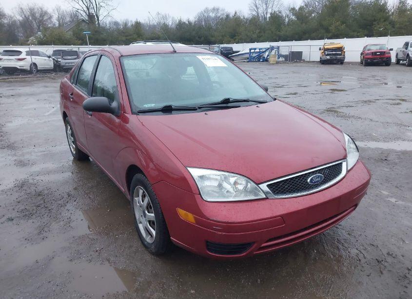 2005 Ford Focus ZX4 (VIN 1FAFP34N45W231538) main photo