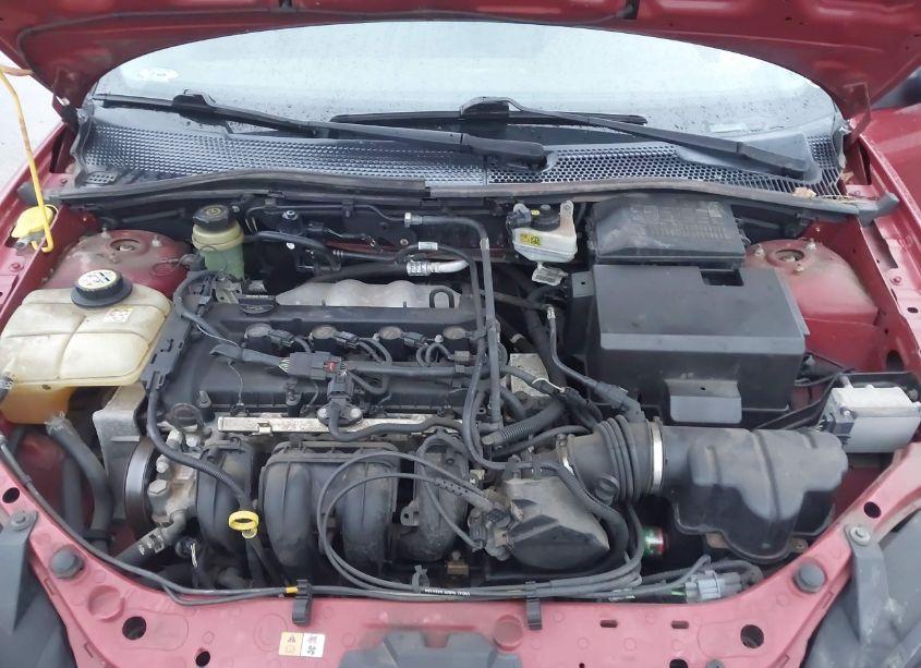 Photo 10 of 2005 Ford Focus ZX4 (VIN 1FAFP34N45W231538)