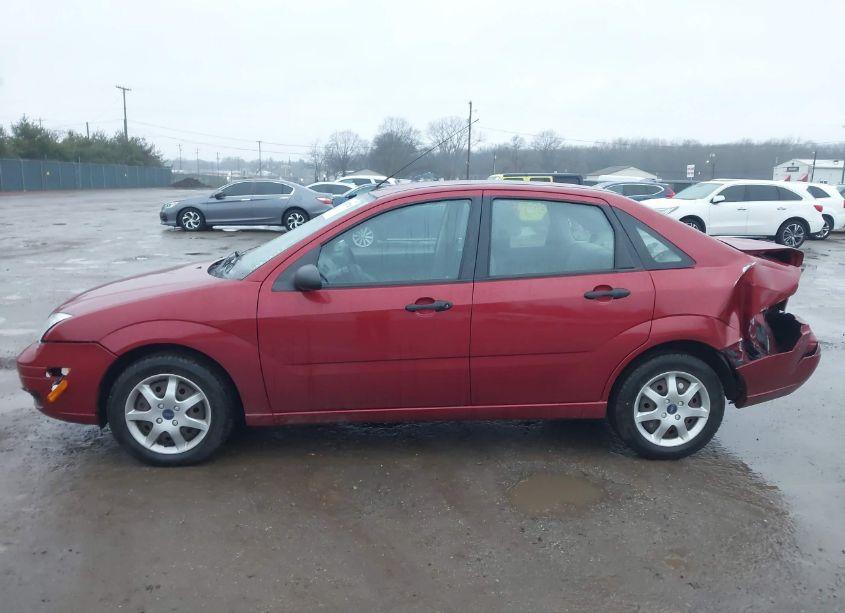 Photo 14 of 2005 Ford Focus ZX4 (VIN 1FAFP34N45W231538)