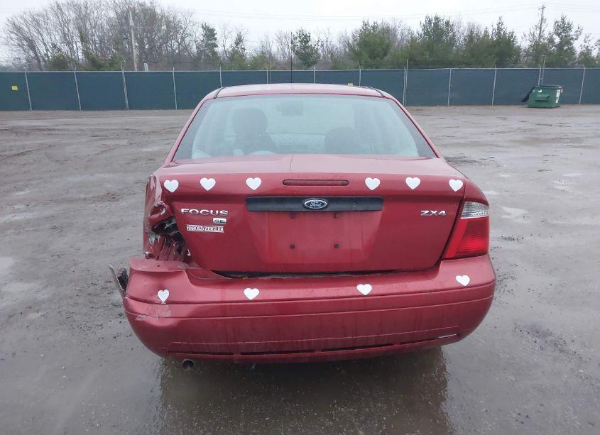 Photo 16 of 2005 Ford Focus ZX4 (VIN 1FAFP34N45W231538)