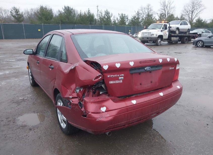 Photo 3 of 2005 Ford Focus ZX4 (VIN 1FAFP34N45W231538)