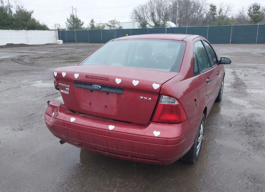 Photo 4 of 2005 Ford Focus ZX4 (VIN 1FAFP34N45W231538)