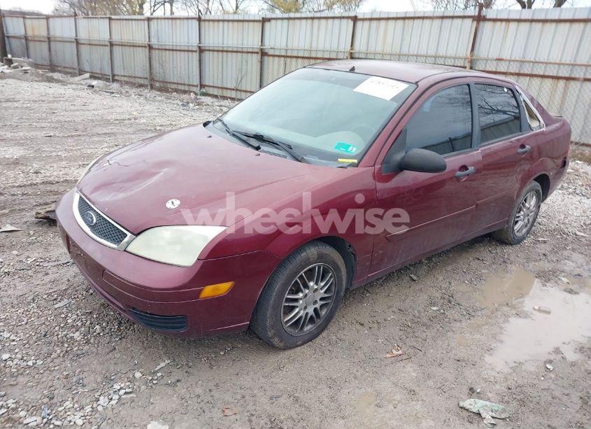 Photo 2 of 2007 Ford Focus S/SE/SES (VIN 1FAFP34N47W100953)