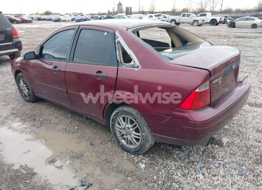 Photo 3 of 2007 Ford Focus S/SE/SES (VIN 1FAFP34N47W100953)