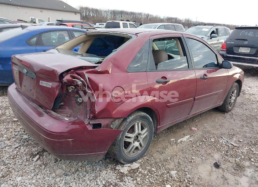 Photo 4 of 2007 Ford Focus S/SE/SES (VIN 1FAFP34N47W100953)