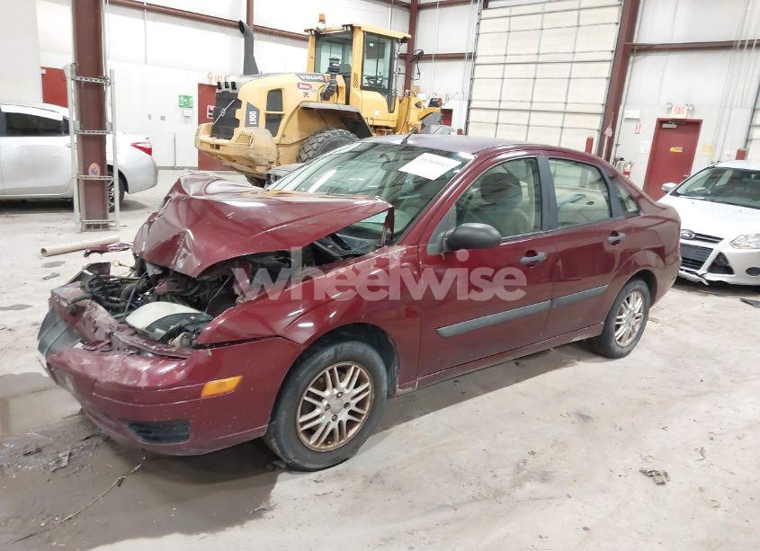 Photo 2 of 2007 Ford Focus S/SE/SES (VIN 1FAFP34N47W166631)