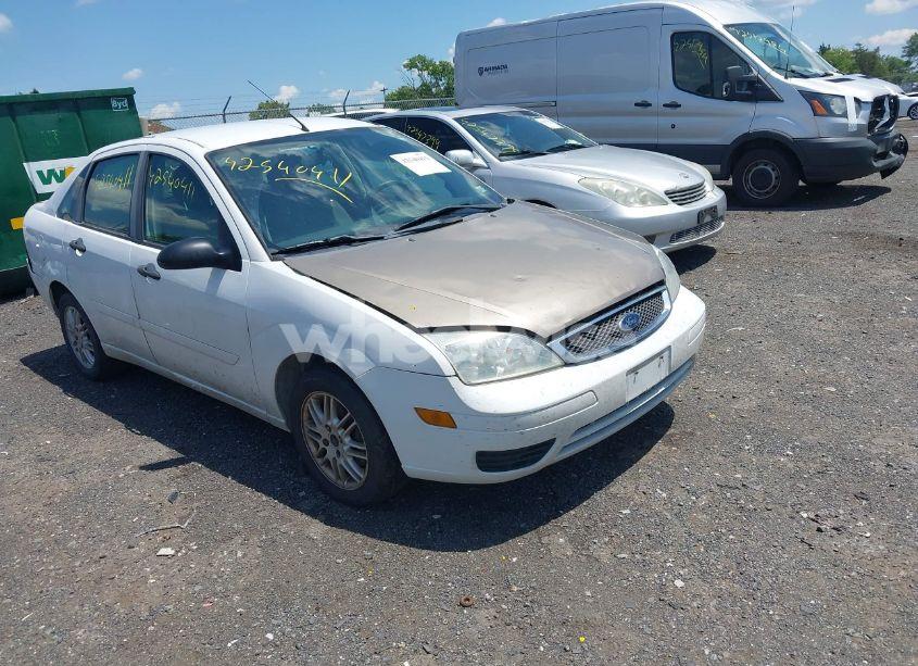 2007 Ford Focus S/SE/SES (VIN 1FAFP34N47W183106) main photo