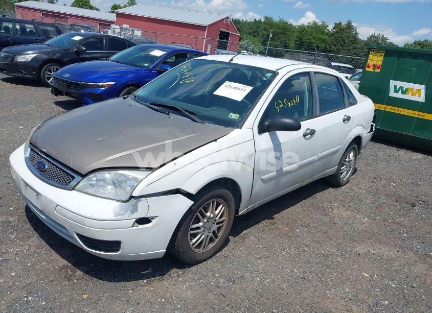 Photo 2 of 2007 Ford Focus S/SE/SES (VIN 1FAFP34N47W183106)
