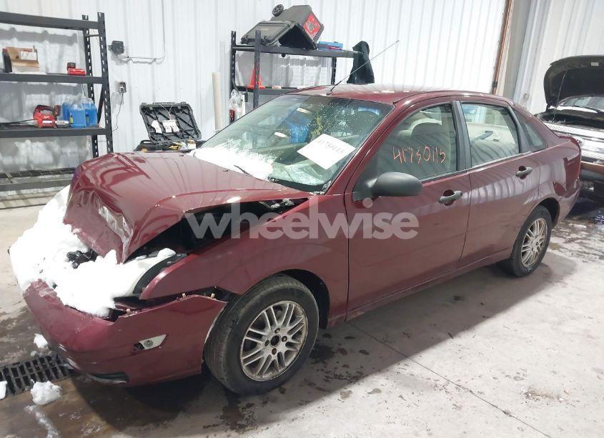 Photo 2 of 2007 Ford Focus S/SE/SES (VIN 1FAFP34N47W199564)