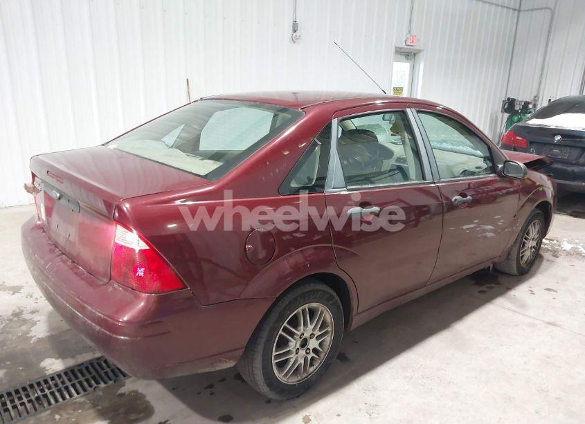 Photo 4 of 2007 Ford Focus S/SE/SES (VIN 1FAFP34N47W199564)