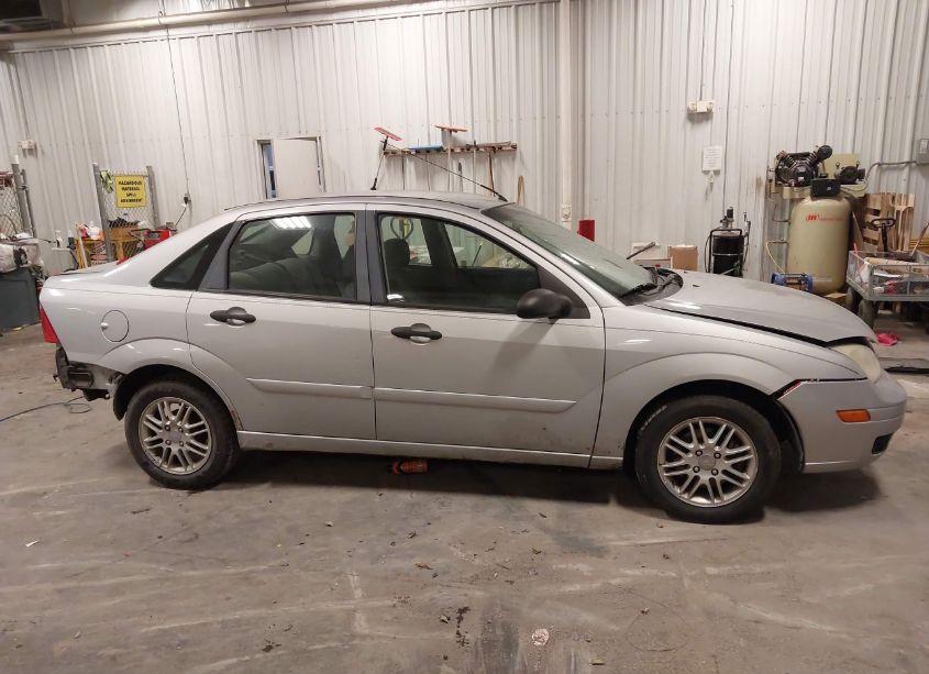 Photo 14 of 2007 Ford Focus S/SE/SES (VIN 1FAFP34N47W258631)