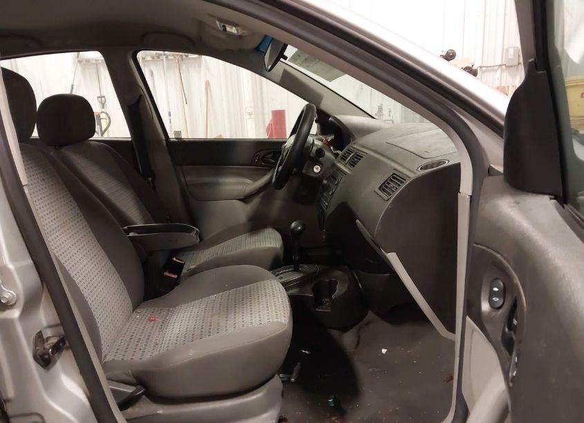 Photo 5 of 2007 Ford Focus S/SE/SES (VIN 1FAFP34N47W258631)