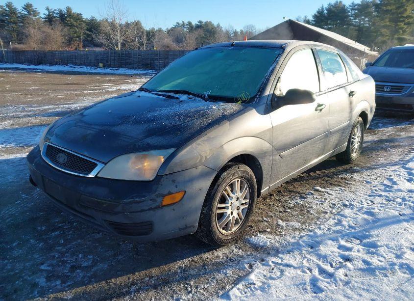 Photo 2 of 2007 Ford Focus S/SE/SES (VIN 1FAFP34N47W329777)