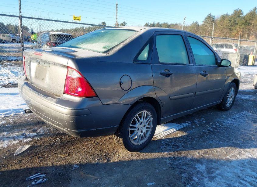 Photo 4 of 2007 Ford Focus S/SE/SES (VIN 1FAFP34N47W329777)