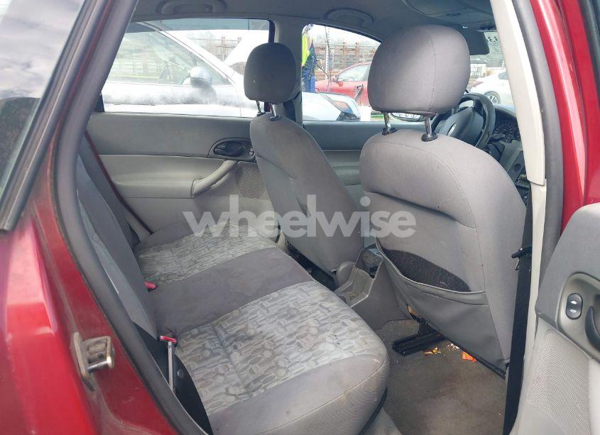 Photo 8 of 2005 Ford Focus ZX4 (VIN 1FAFP34N55W122375)