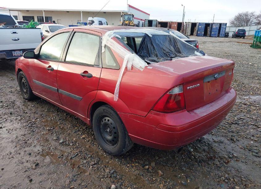 Photo 3 of 2005 Ford Focus ZX4 (VIN 1FAFP34N55W130329)
