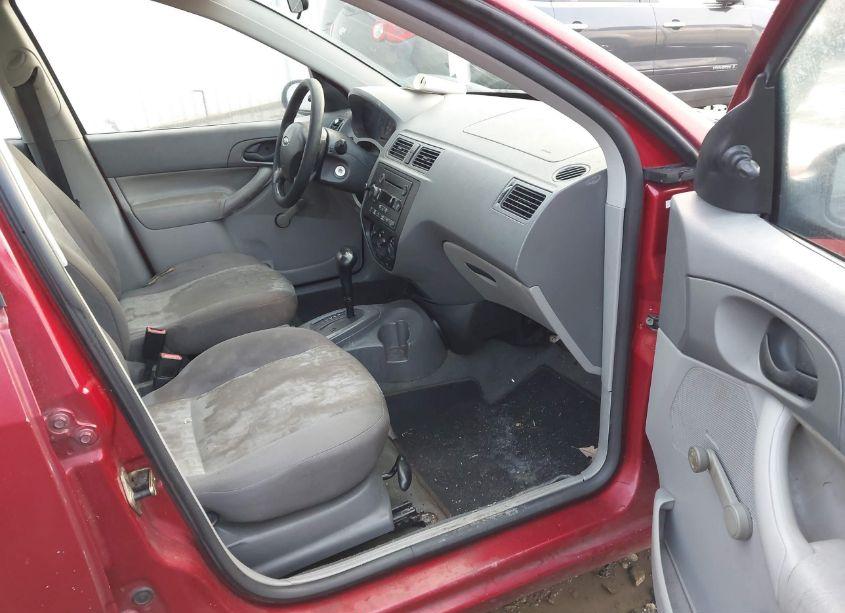 Photo 5 of 2005 Ford Focus ZX4 (VIN 1FAFP34N55W130329)