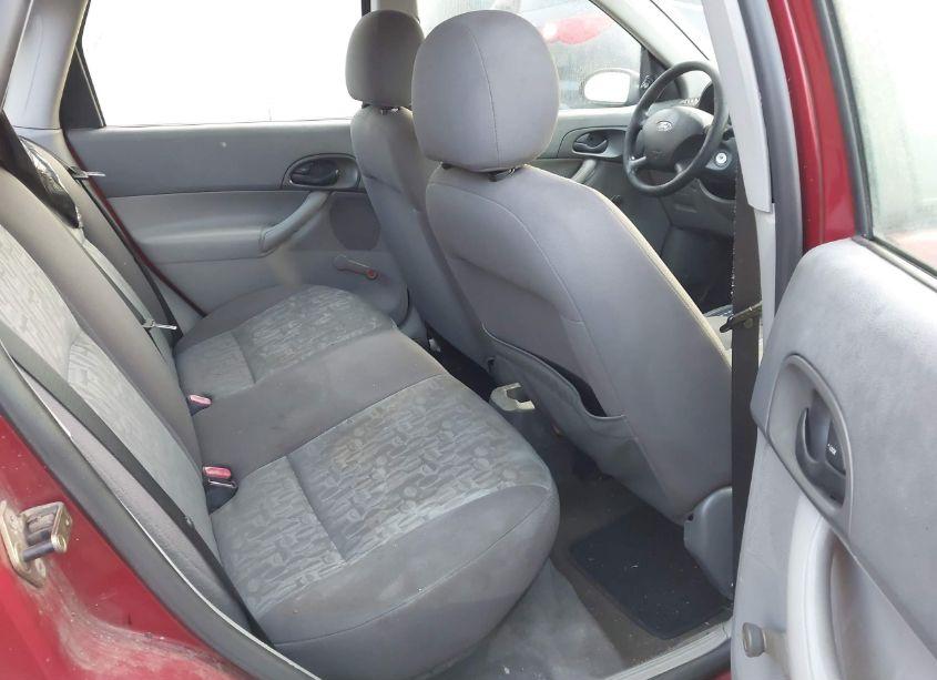 Photo 8 of 2005 Ford Focus ZX4 (VIN 1FAFP34N55W130329)