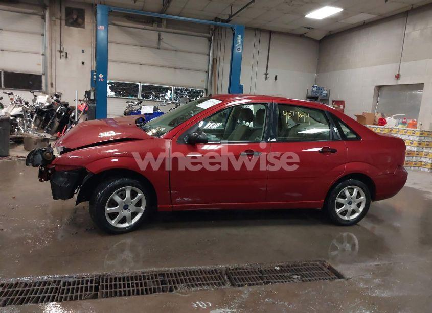 Photo 15 of 2005 Ford Focus ZX4 (VIN 1FAFP34N55W170667)