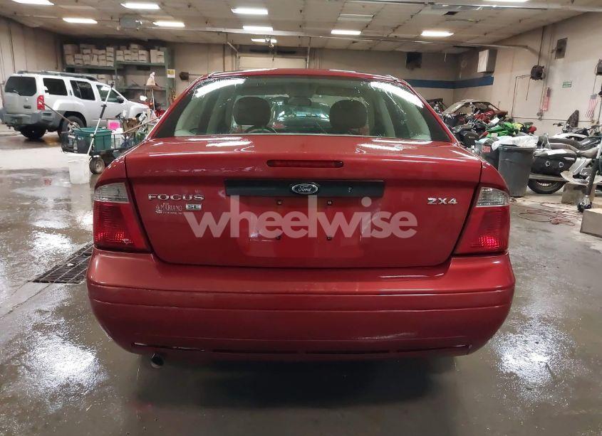 Photo 17 of 2005 Ford Focus ZX4 (VIN 1FAFP34N55W170667)